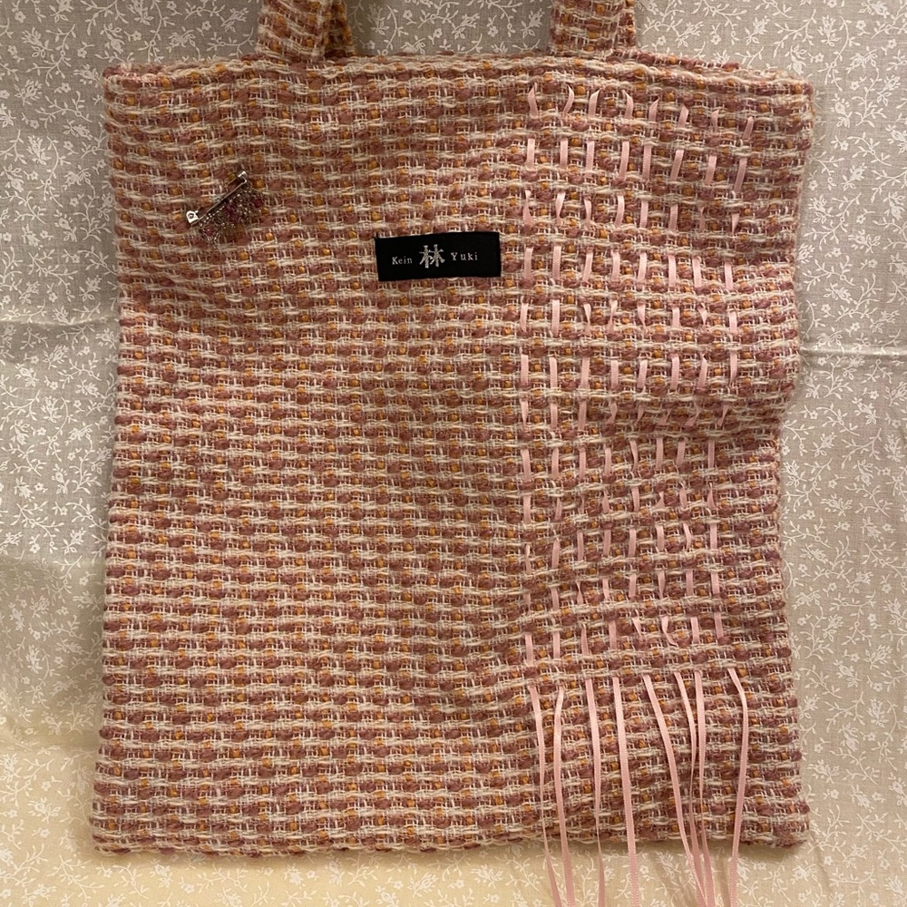 Fun pink knitted purse 👛 💕